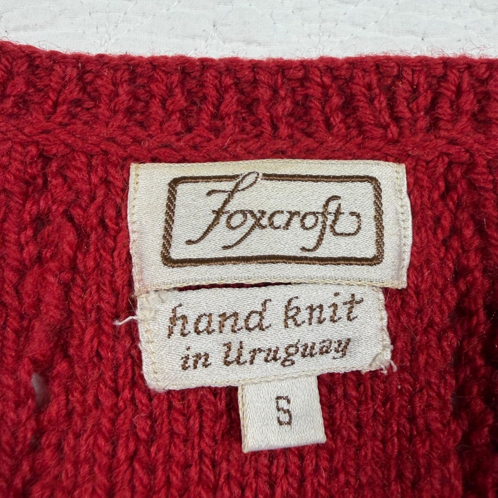 Vintage Foxcroft Red Hand Knit 100% Wool Vest With Pinecone Appliques Size S - Picture 3 of 9